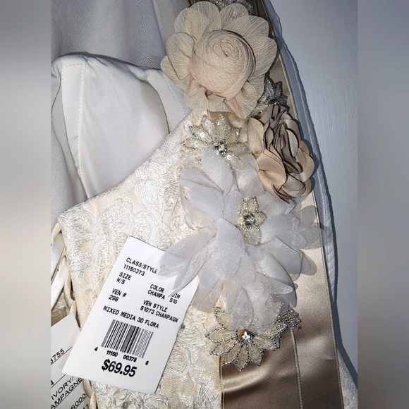 Wedding Dress - NWT Jewel by David's Bridal - Picture 6 of 11